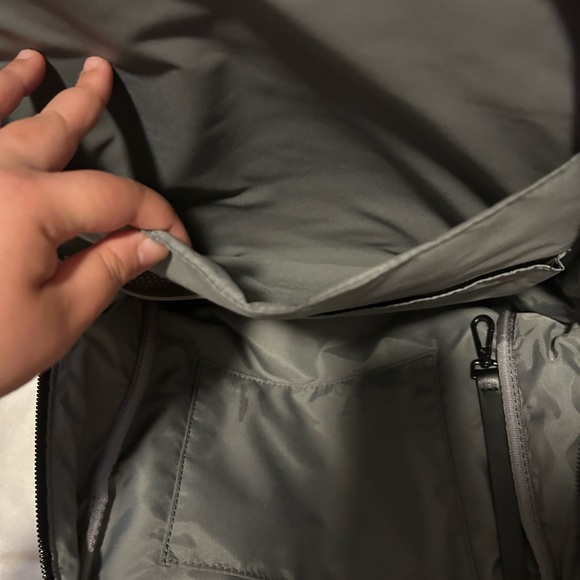 Away daypack backpack in gray asphalt - Picture 8 of 11